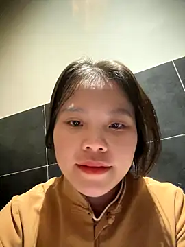 Bella 7777 online show from October 27, 2025, 2:18 pm