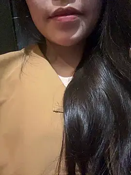Snapshot of Bella_7777 chatting on May 30, 2026, 1:50 pm Bella 7777 online show from May 30, 2026, 1:50 pm