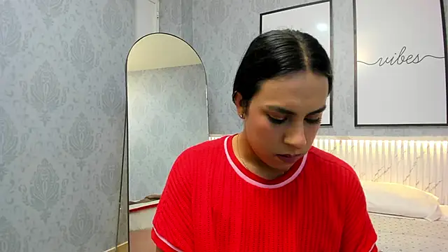 Snapshot of Ximenahott_ chatting on September 24, 2025, 10:11 am Ximenahott online show from September 24, 2025, 10:11 am