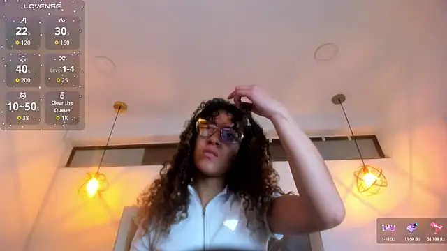 Hanna Cornee  online show from February 18, 2026, 1:40 pm