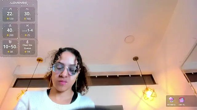 Hanna Cornee  online show from March 6, 2026, 1:39 pm