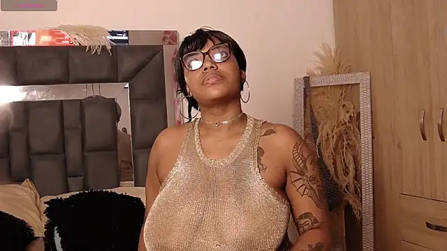 Snapshot of SheilaCoopers_ chatting on July 4, 2026, 11:05 am SheilaCoopers online show from July 4, 2026, 11:05 am