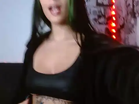 Chloe paytone online show from April 7, 2026, 9:49 pm