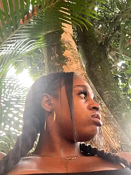 Snapshot of darle_volant chatting on December 20, 2025, 8:44 pm darle volant online show from December 20, 2025, 8:44 pm