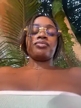 Snapshot of darle_volant chatting on February 13, 2026, 10:54 pm darle volant online show from February 13, 2026, 10:54 pm