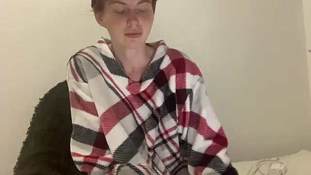 Snapshot of nyxofempusa chatting on December 1, 2025, 10:32 pm nyxofempusa online show from December 1, 2025, 10:32 pm