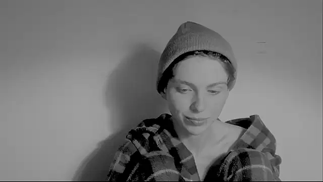 Snapshot of nyxofempusa chatting on October 2, 2025, 4:49 am nyxofempusa online show from October 2, 2025, 4:49 am