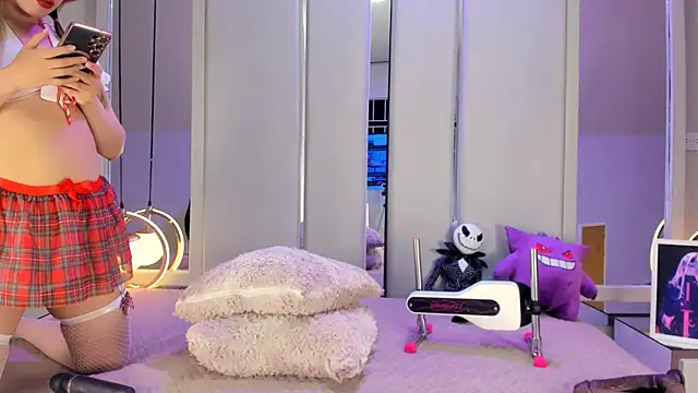 VesperVelvet online show from November 20, 2025, 8:53 pm