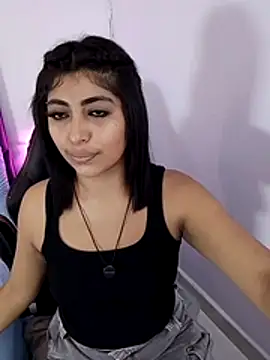 Kaylachannell online show from April 1, 2026, 3:19 am