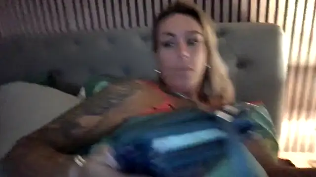 poppyinga1 online show from September 9, 2025, 8:18 pm