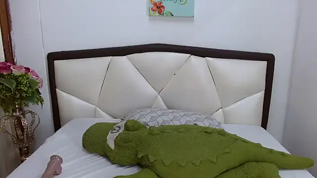 Madison Copers online show from March 15, 2026, 12:17 am