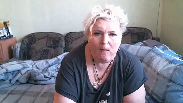 Snapshot of Lana555 chatting on September 12, 2025, 12:38 pm Lana555 online show from September 12, 2025, 12:38 pm