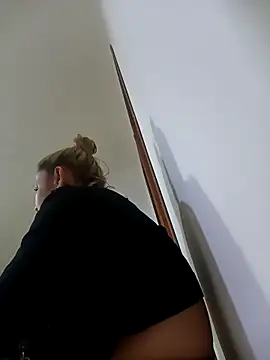 Asuna yuuky online show from December 20, 2025, 4:32 pm