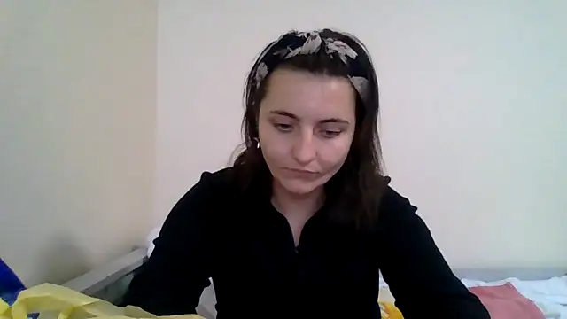 Snapshot of DInaraXRose chatting on October 8, 2025, 3:46 pm DInaraXRose online show from October 8, 2025, 3:46 pm