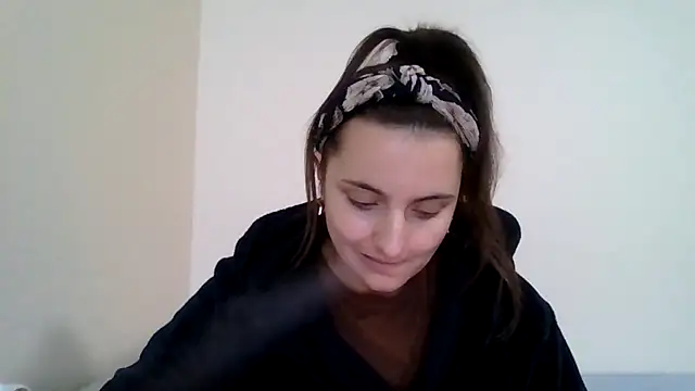 Snapshot of DInaraXRose chatting on October 16, 2025, 10:23 am DInaraXRose online show from October 16, 2025, 10:23 am