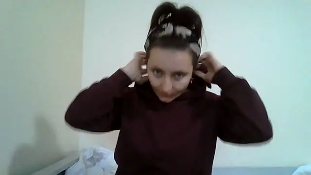 Snapshot of DInaraXRose chatting on October 14, 2025, 2:39 pm DInaraXRose online show from October 14, 2025, 2:39 pm