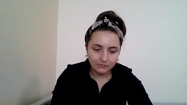 Snapshot of DInaraXRose chatting on October 17, 2025, 11:34 am DInaraXRose online show from October 17, 2025, 11:34 am