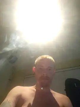 Snapshot of piercingpik chatting on July 14, 2026, 10:27 pm piercingpik online show from July 14, 2026, 10:27 pm