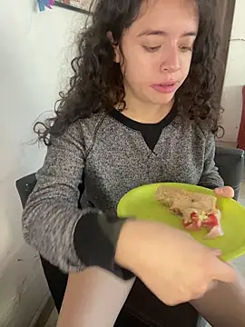 Lucy YupiSweet online show from November 27, 2025, 3:45 pm