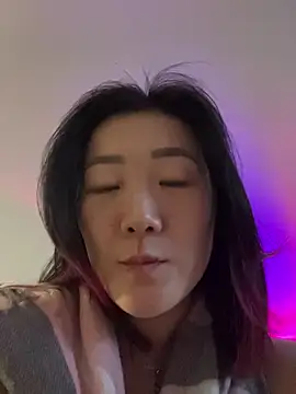 AikoYamada online show from October 20, 2025, 5:42 am