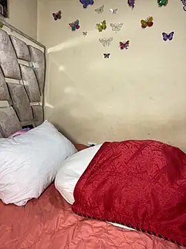 Snapshot of Vliacoooper2 chatting on October 21, 2025, 6:02 am Vliacoooper2 online show from October 21, 2025, 6:02 am