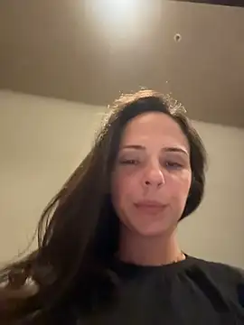 Lady LauraRose online show from February 3, 2026, 2:43 am