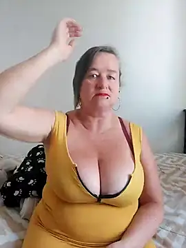 Snapshot of Miss-tetas chatting on October 22, 2025, 4:28 pm Miss-tetas online show from October 22, 2025, 4:28 pm