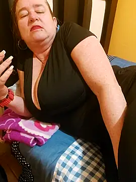 Miss-tetas online show from February 19, 2026, 8:39 pm