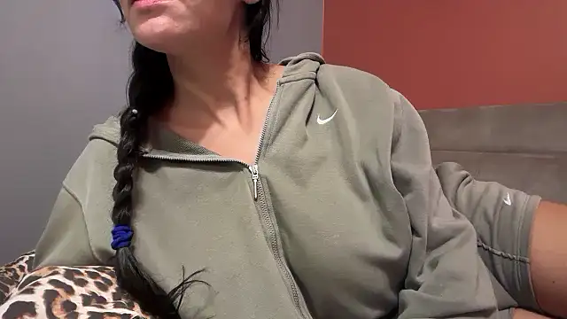 Ofcourseoneday online show from September 8, 2025, 2:27 pm