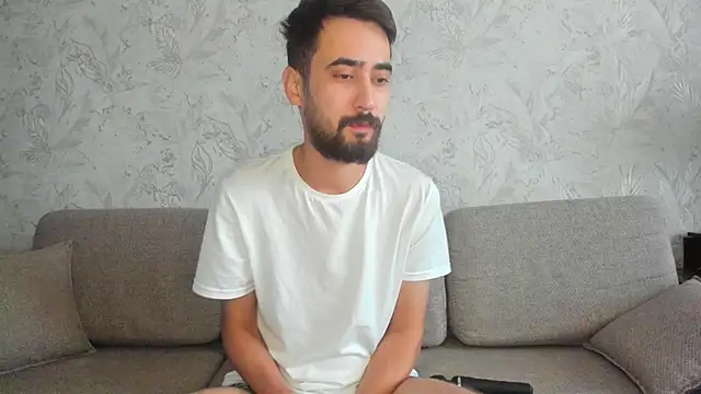 Snapshot of sophywhisper chatting on September 29, 2025, 7:04 am sophywhisper online show from September 29, 2025, 7:04 am