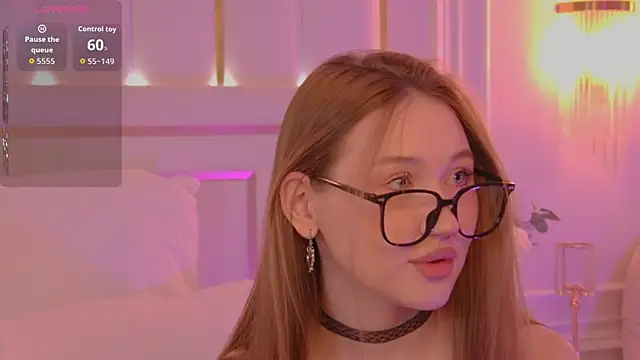 NancySmitts online show from October 25, 2025, 3:56 pm