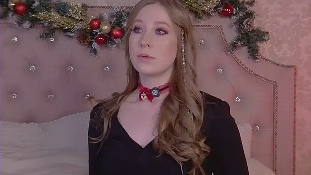 MiaEuphoria  online show from December 23, 2025, 4:12 am