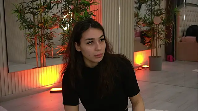 Snapshot of EmmaBlanco chatting on February 20, 2026, 8:33 pm EmmaBlanco online show from February 20, 2026, 8:33 pm