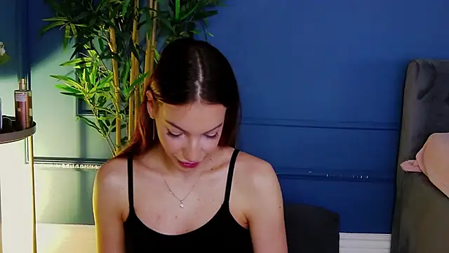 Snapshot of KimmDaviss chatting on February 20, 2026, 6:59 am KimmDaviss online show from February 20, 2026, 6:59 am