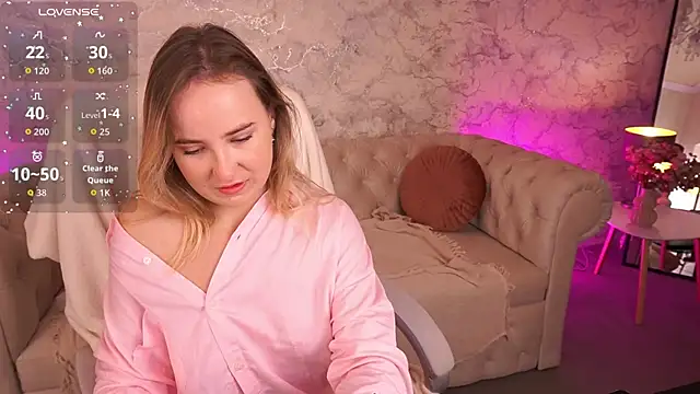 SofieBloom online show from October 4, 2025, 11:39 pm