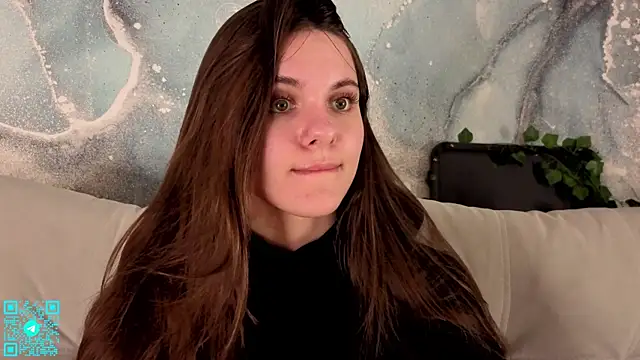 chloemilka online show from April 30, 2026, 6:37 pm