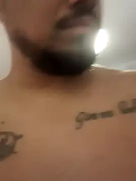 Snapshot of maxiiii125 chatting on November 28, 2025, 5:24 pm maxiiii125 online show from November 28, 2025, 5:24 pm