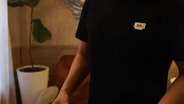 Snapshot of Ethan_occonor chatting on February 27, 2026, 12:16 pm Ethan occonor online show from February 27, 2026, 12:16 pm