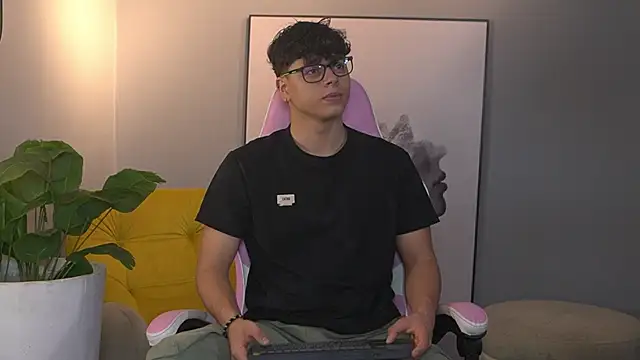 Ethan occonor online show from November 8, 2025, 12:31 pm