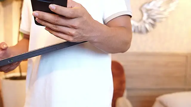 Snapshot of Ethan_occonor chatting on February 16, 2026, 12:26 pm Ethan occonor online show from February 16, 2026, 12:26 pm