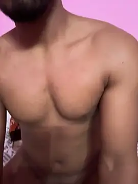 musclar boy online show from December 18, 2025, 7:07 pm