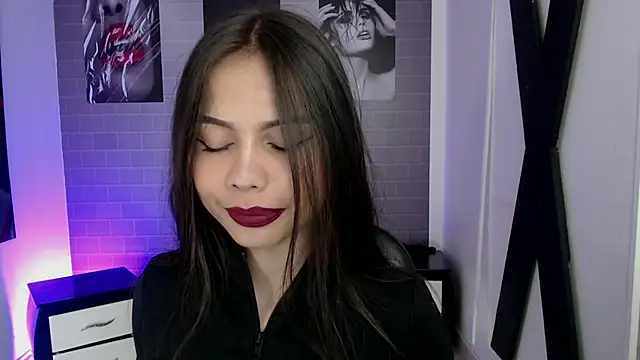 aleesha cameron02 online show from March 4, 2026, 7:10 pm