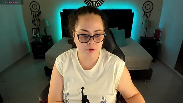 Snapshot of LolaVillalobos chatting on June 12, 2026, 12:14 pm LolaVillalobos online show from June 12, 2026, 12:14 pm