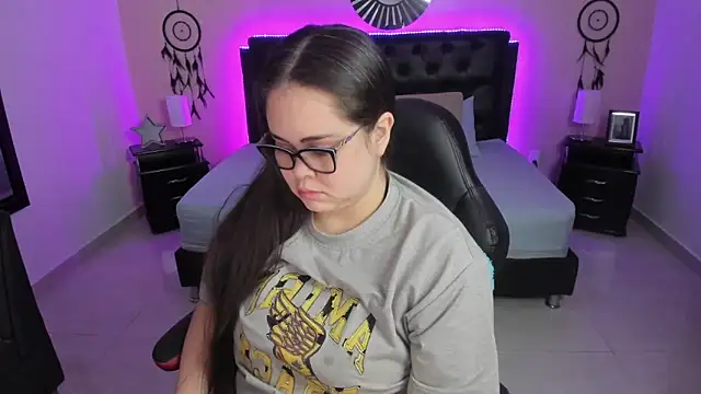 LolaVillalobos online show from February 21, 2026, 12:07 pm