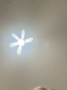 Snapshot of KaylaTrudi chatting on November 10, 2025, 11:59 am KaylaTrudi online show from November 10, 2025, 11:59 am