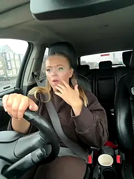 Snapshot of KaylaTrudi chatting on November 14, 2025, 10:52 am KaylaTrudi online show from November 14, 2025, 10:52 am