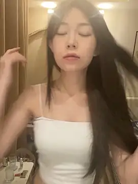 Snapshot of CU_12 chatting on October 17, 2025, 5:59 pm CU 12 online show from October 17, 2025, 5:59 pm