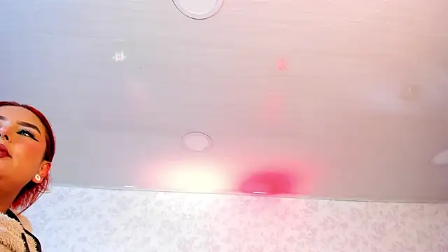 Snapshot of ZoeBenneti chatting on September 9, 2025, 4:11 am ZoeBenneti online show from September 9, 2025, 4:11 am