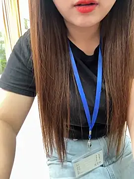 PhuongNhi21 online show from November 7, 2025, 12:59 am