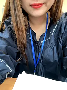 PhuongNhi21 online show from November 11, 2025, 1:11 am